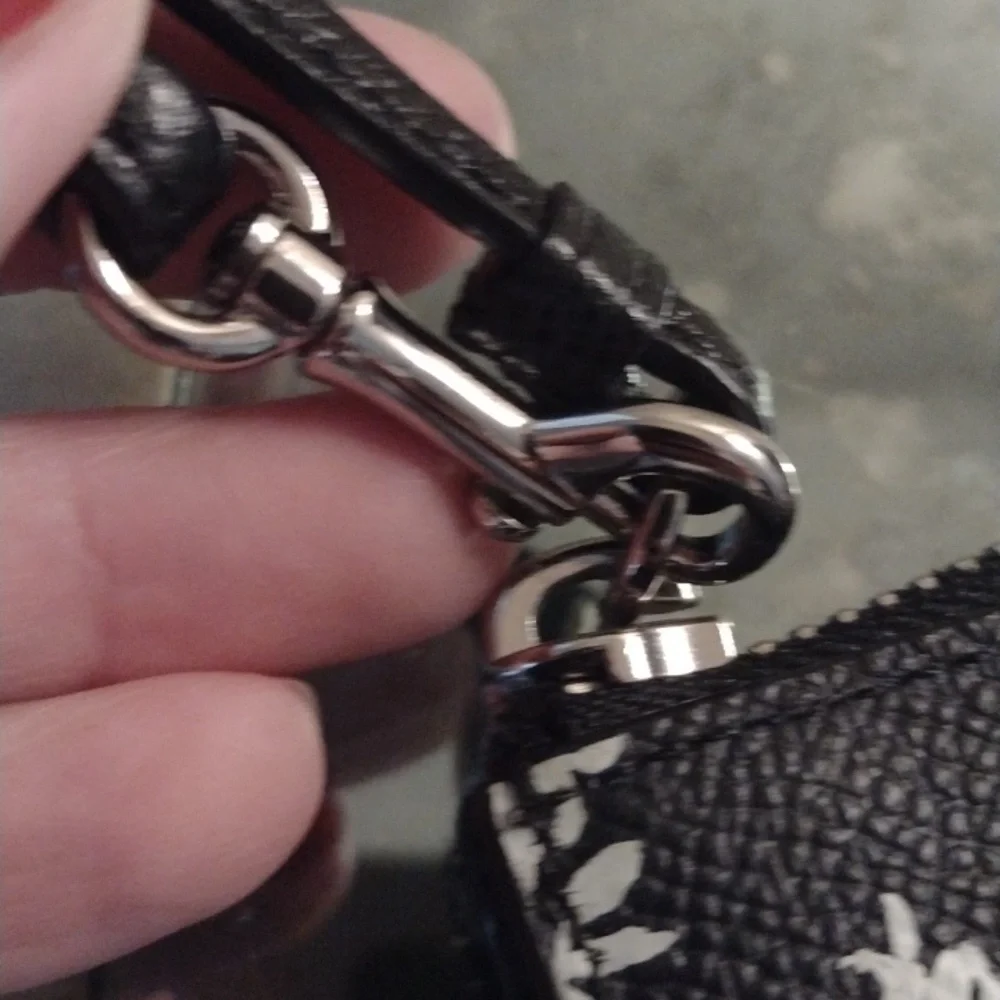 Wristlet - Picture 2 of 7
